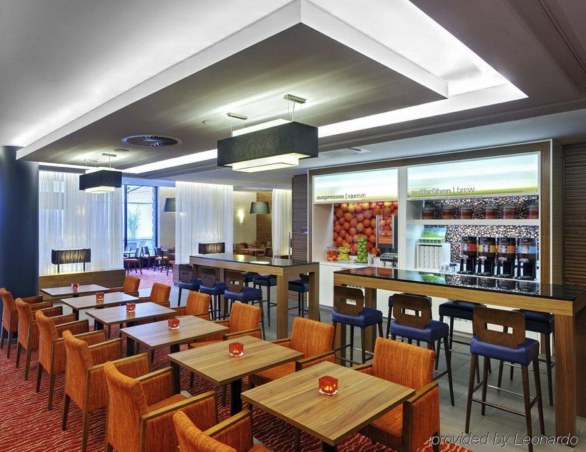 แฮมป์ตัน บาย ฮิลตัน เบอร์ลิน ซิตี้ เวสต์ Hotel ร้านอาหาร รูปภาพ